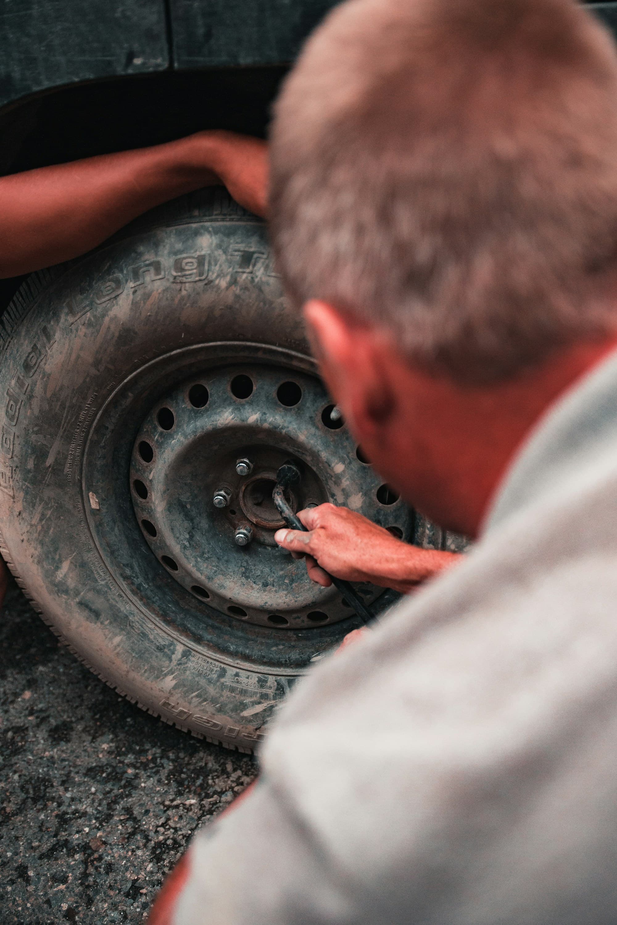 Mobile tire service technician